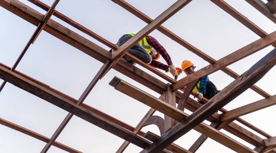 Professional gutter cleaning services in Mason, OH